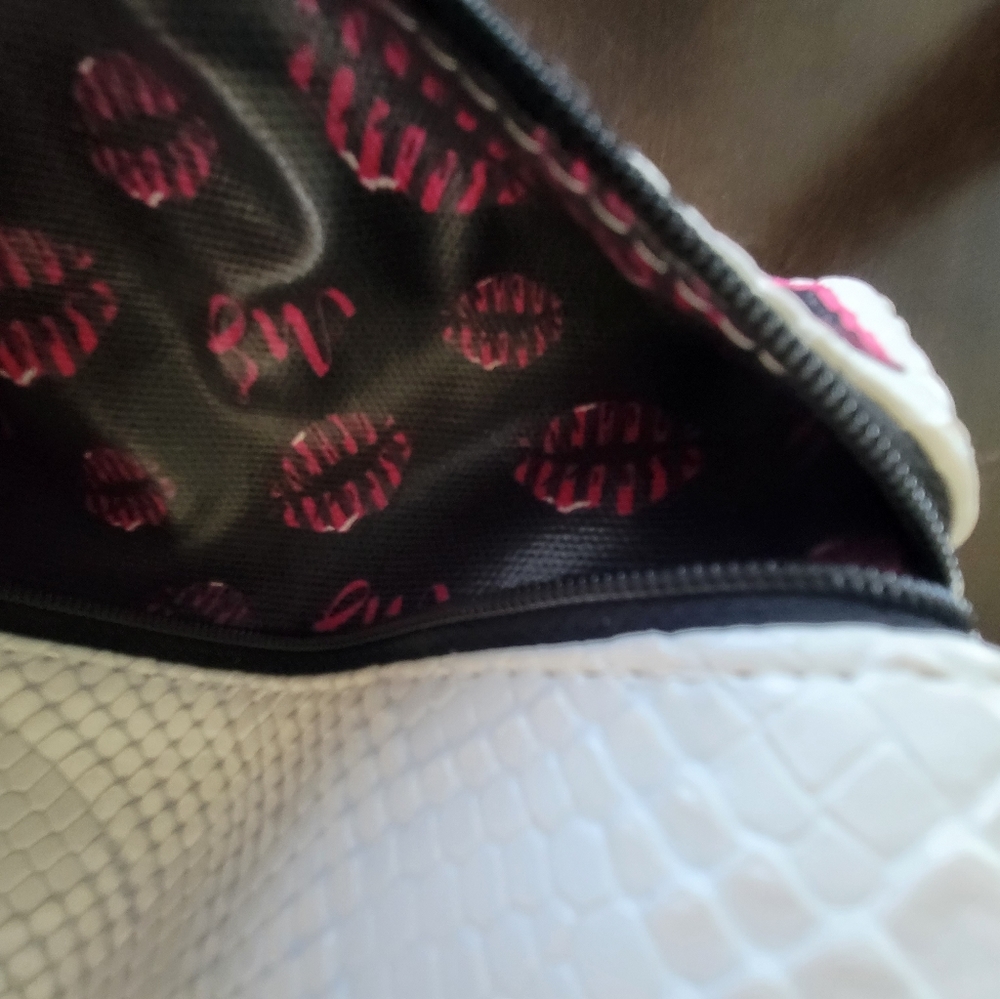Makeup Junkie Snow Python Snake Bag mini - Picture 3 of 4